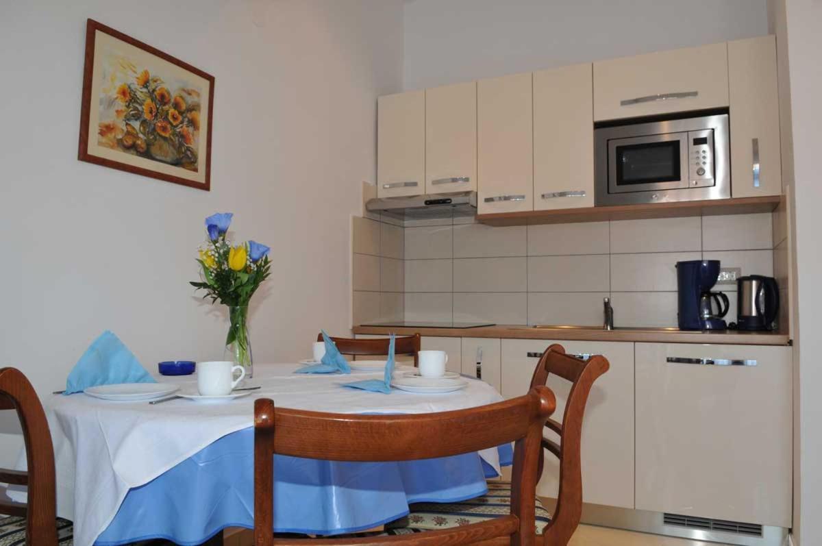 Apartments Mina Poreč Eksteriør bilde