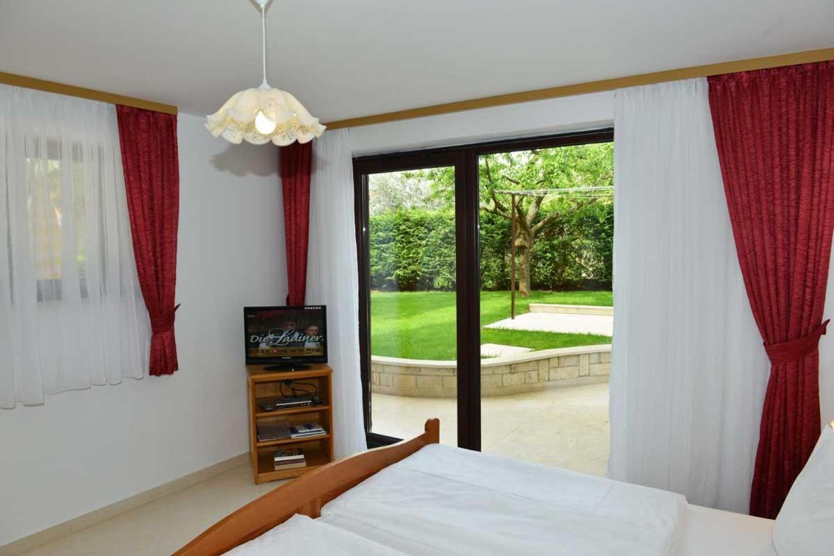 Apartments Mina Poreč Eksteriør bilde